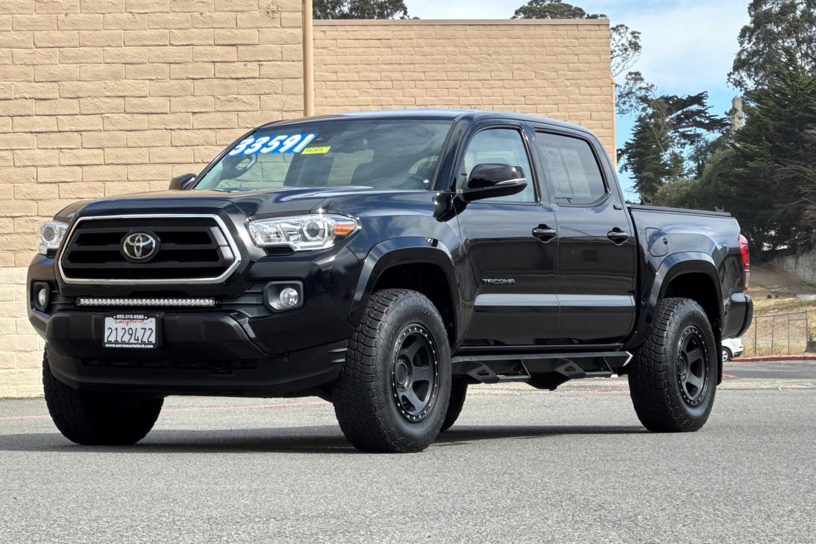 Used 2020 Toyota Tacoma SR5 w/ Technology Package AWD/4WD image 9