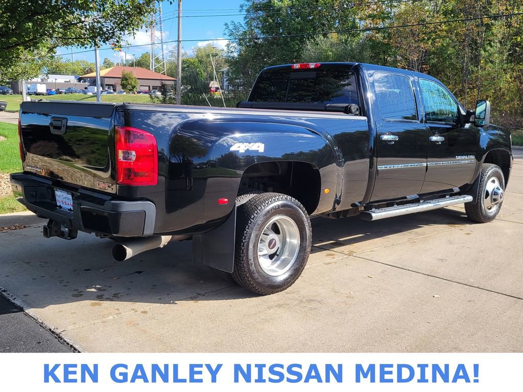 Used 2013 GMC Sierra 3500 Denali image 3