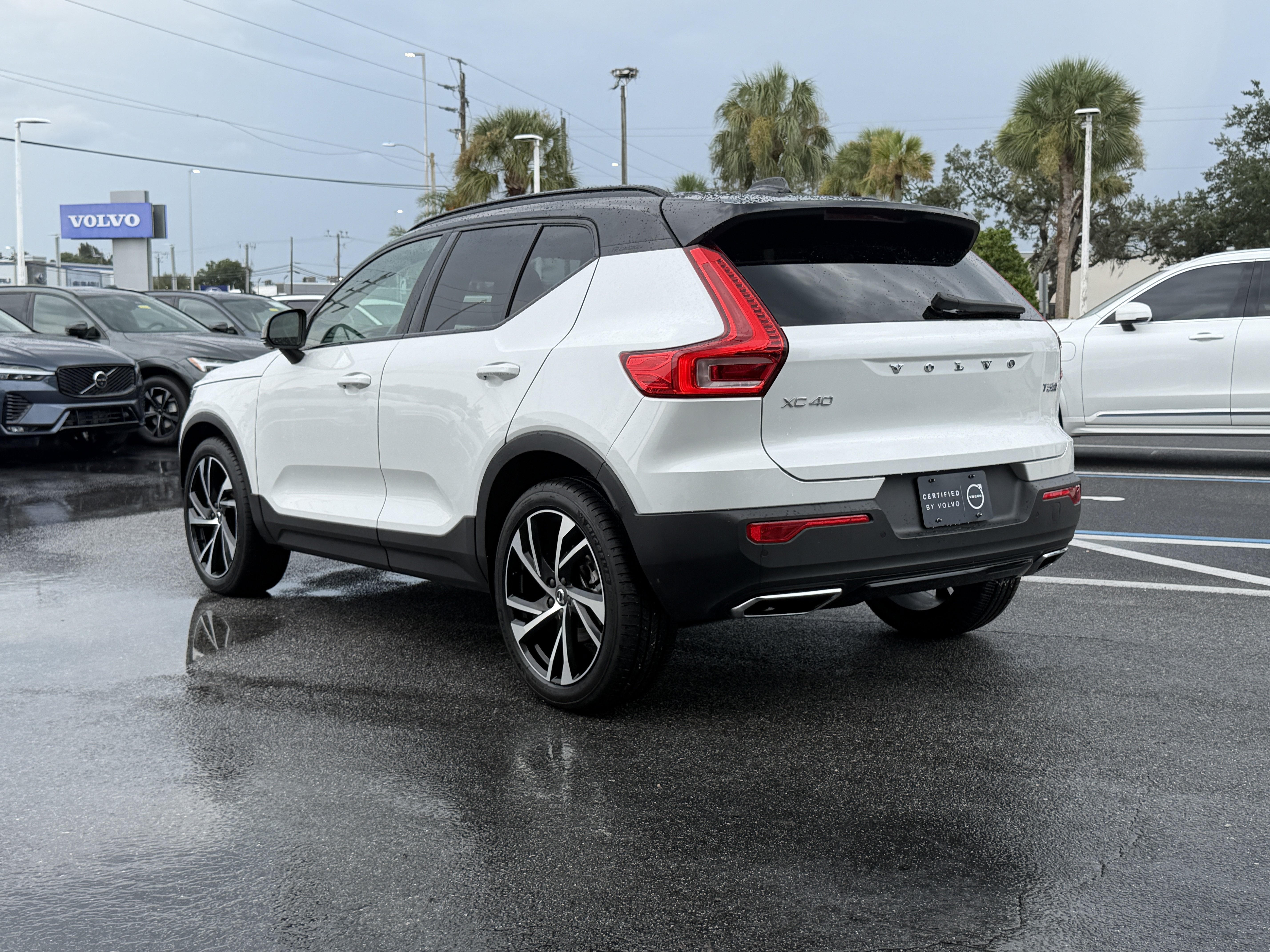 Used 2020 Volvo XC40 T5 R-Design w/ Protection Package Premier AWD/4WD image 5