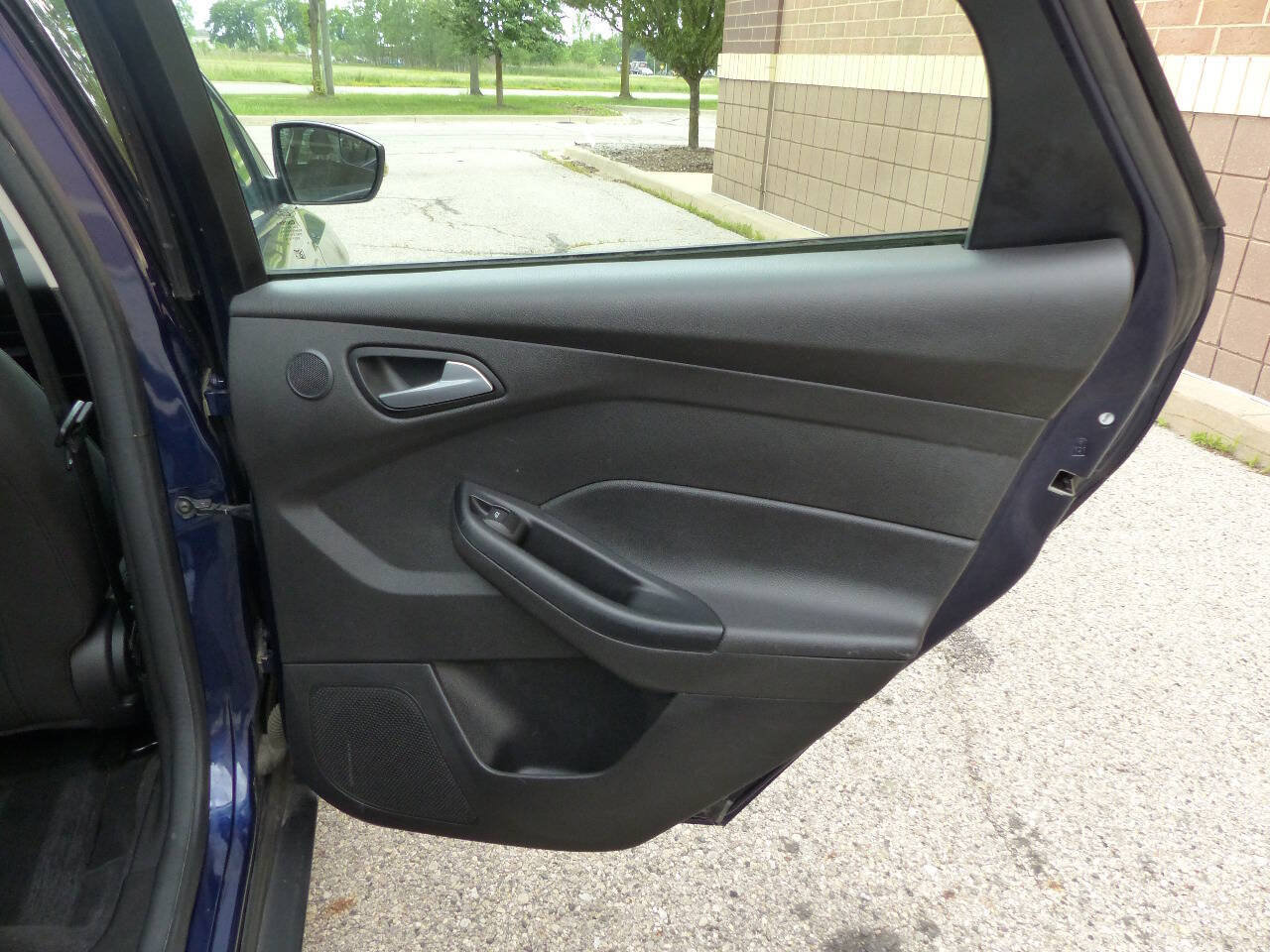 Used 2017 Ford Focus SEL FWD image 41