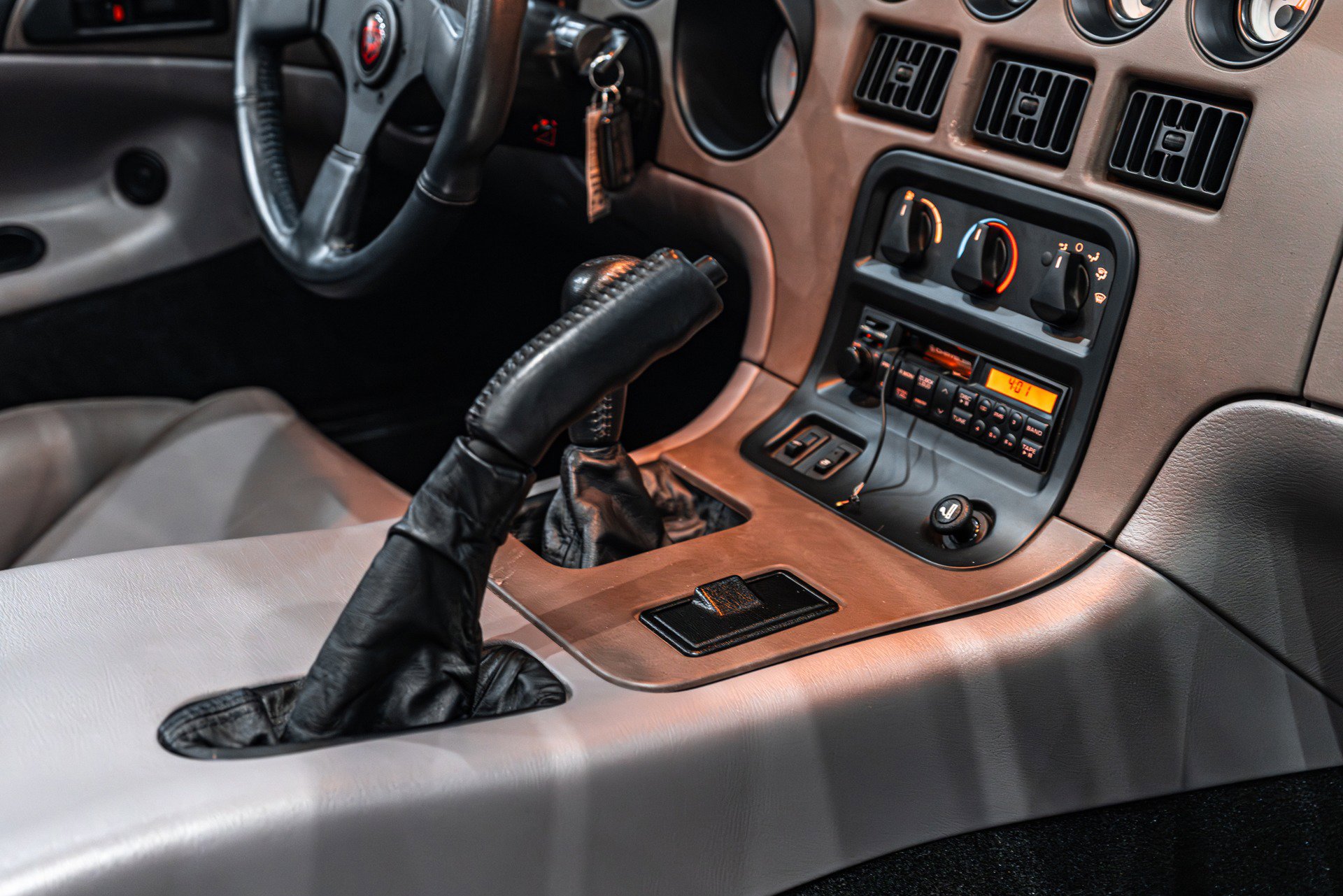 Used 1993 Dodge Viper RT/10 image 24