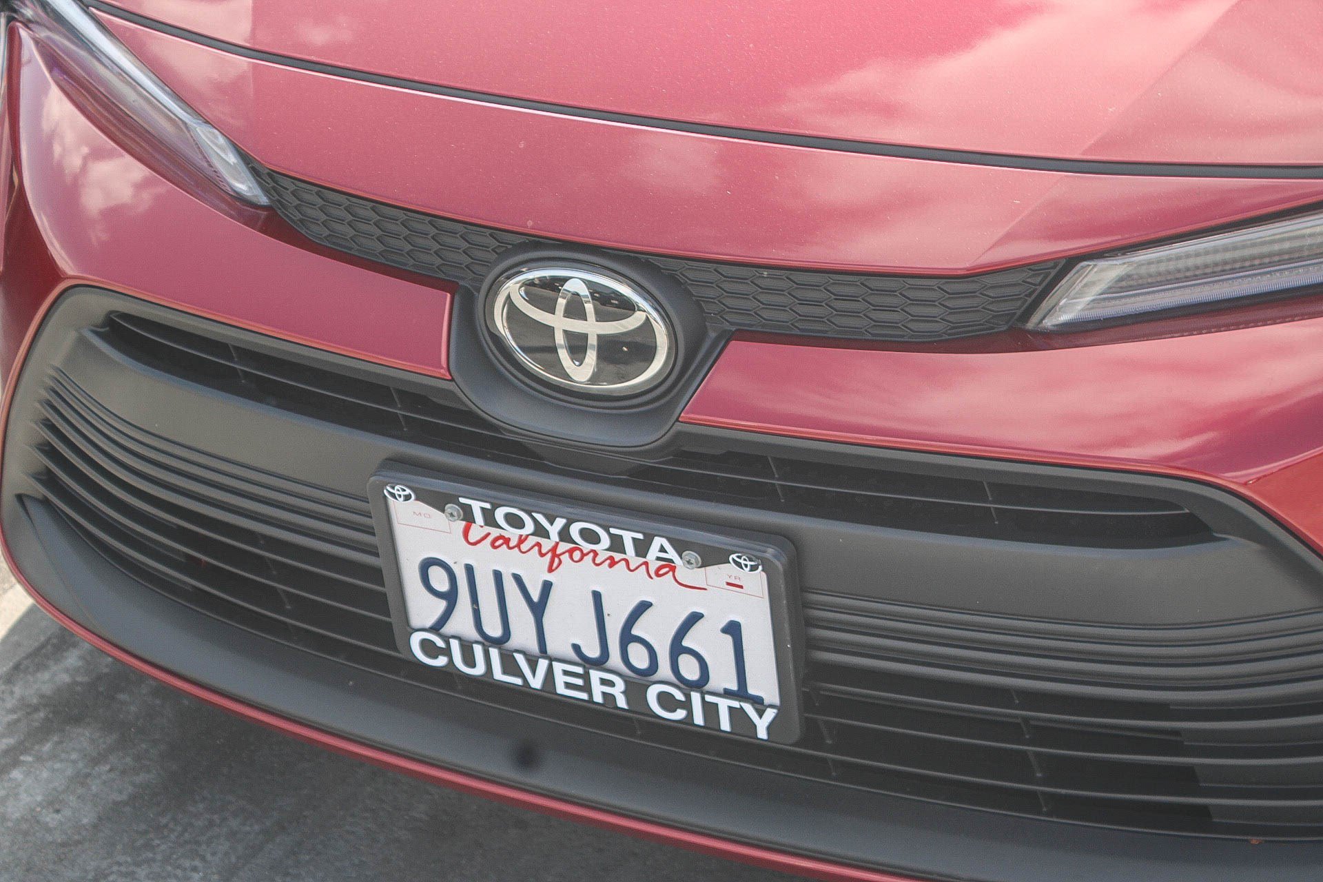 Used 2025 Toyota Corolla LE FWD image 7