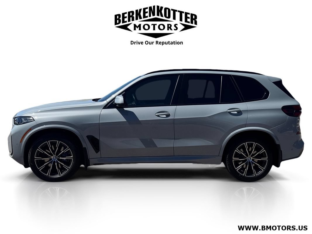 Used 2025 BMW X5 xDrive40i w/ M Sport Package AWD/4WD image 6