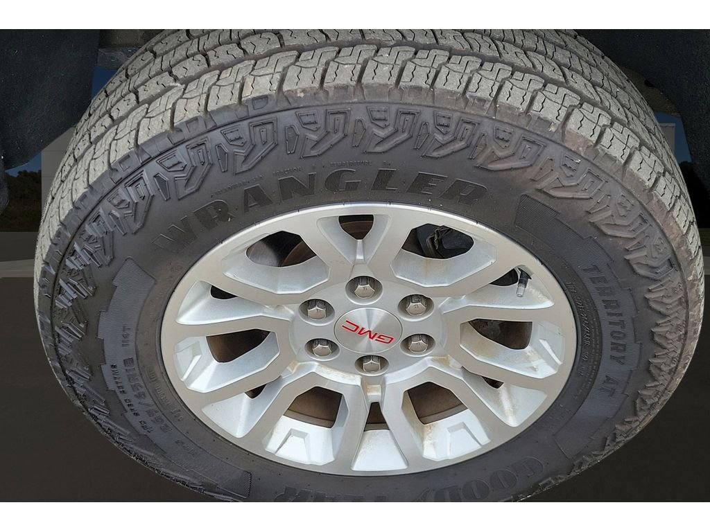 Used 2015 GMC Sierra 1500 SLT w/ SLT Preferred Package image 9