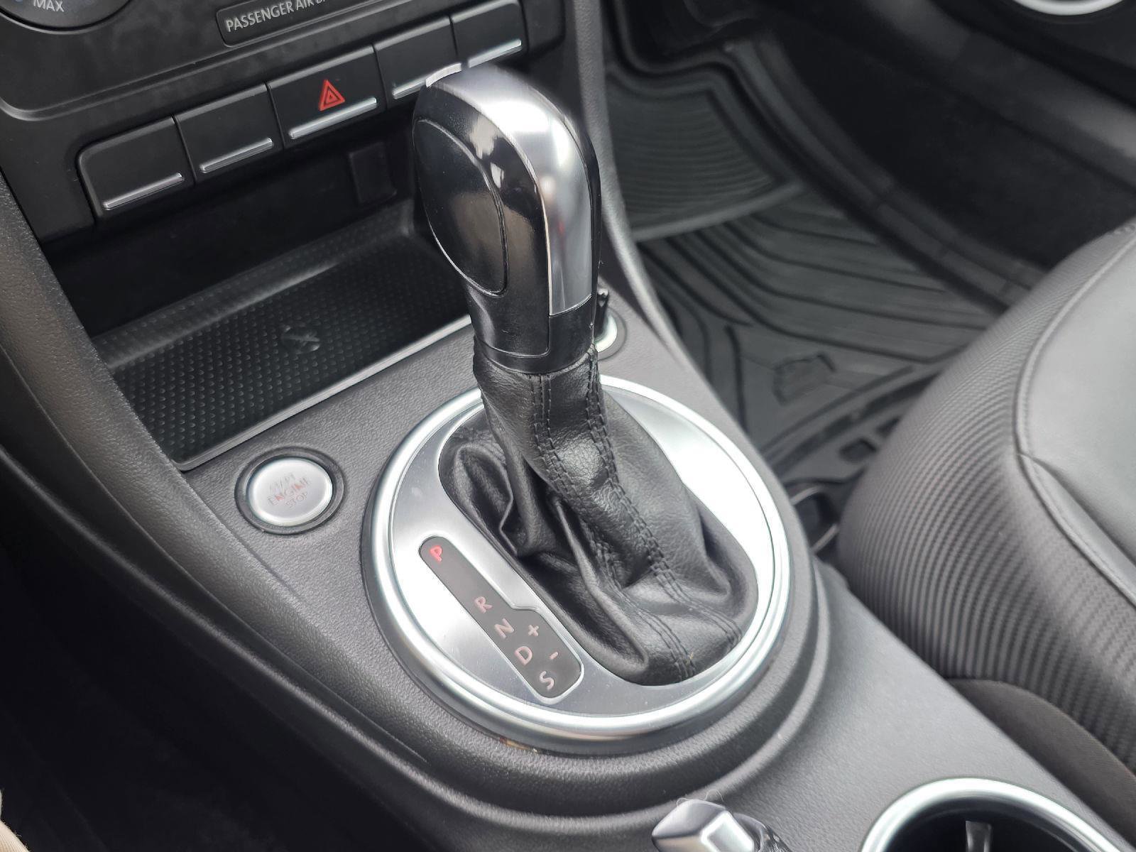 Used 2014 Volkswagen Beetle 2.5 FWD image 14