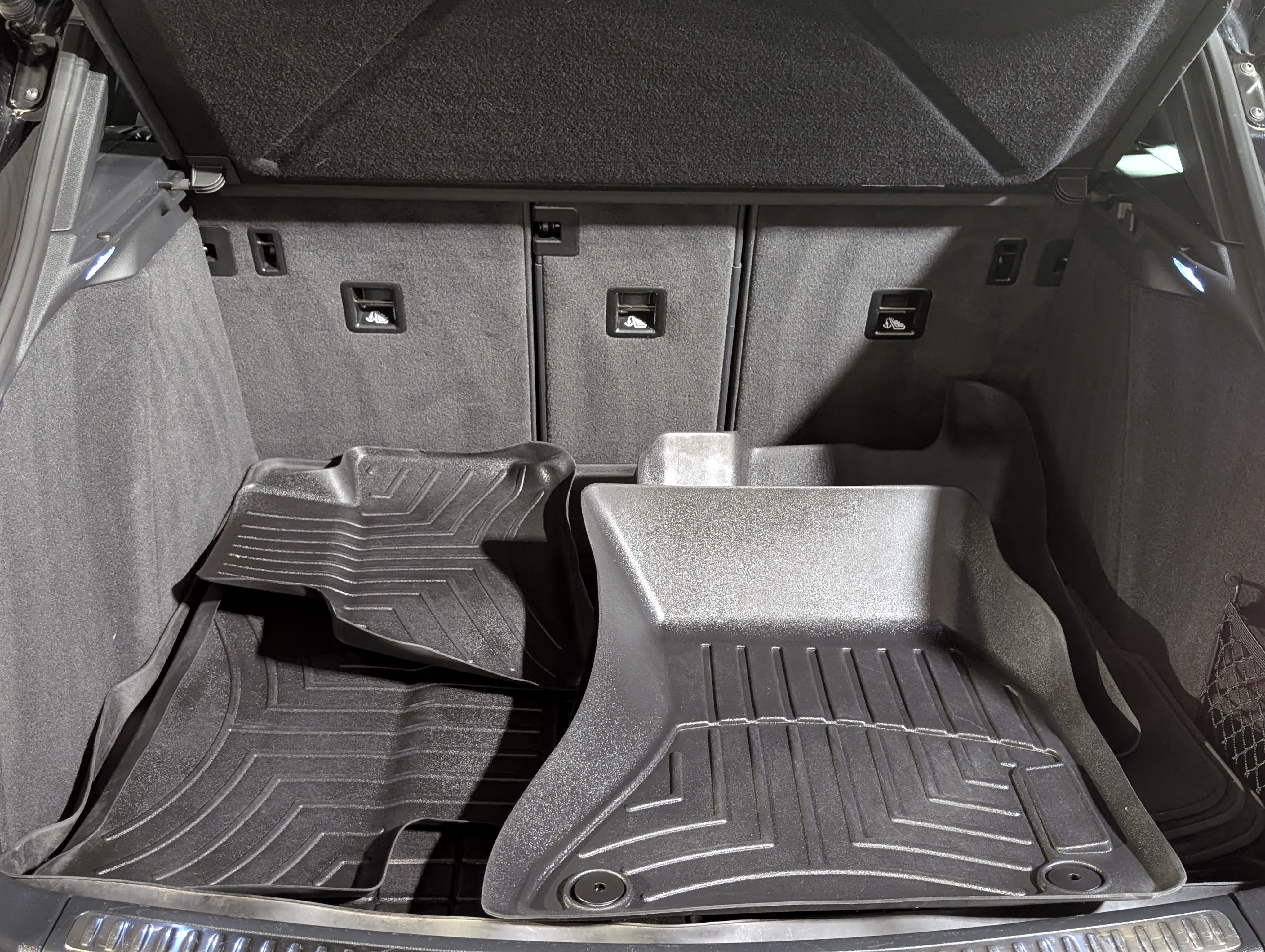 Certified 2022 Porsche Macan S AWD/4WD image 25