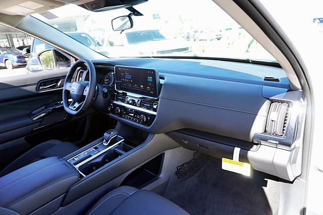 New 2026 Nissan Pathfinder SV w/ Cargo Package FWD image 17