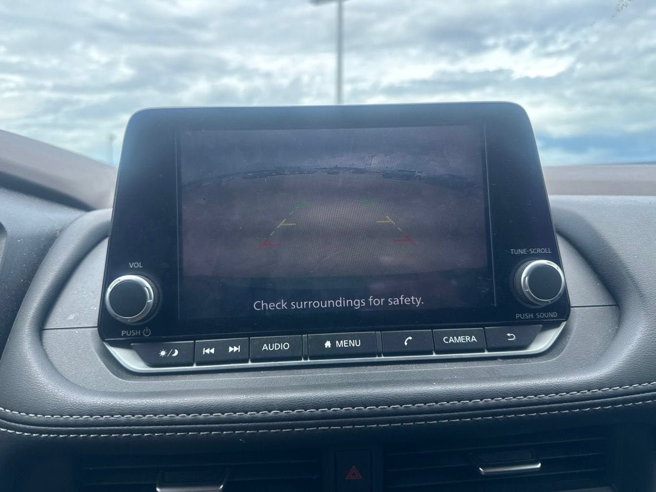 Used 2023 Nissan Rogue S FWD image 39
