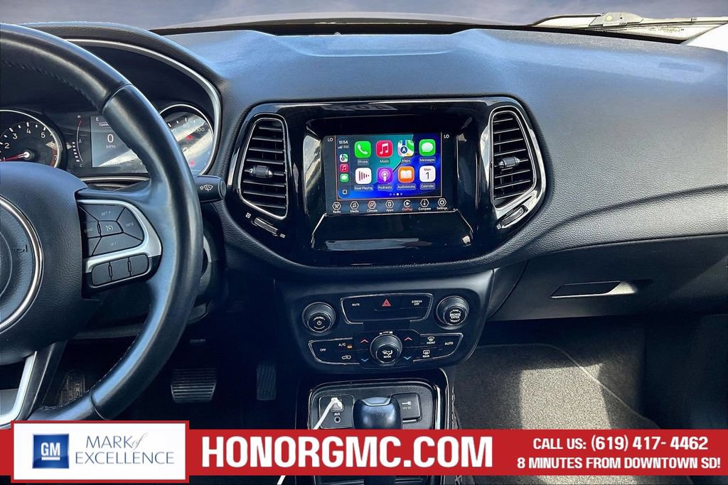 Used 2019 Jeep Compass Latitude FWD image 9