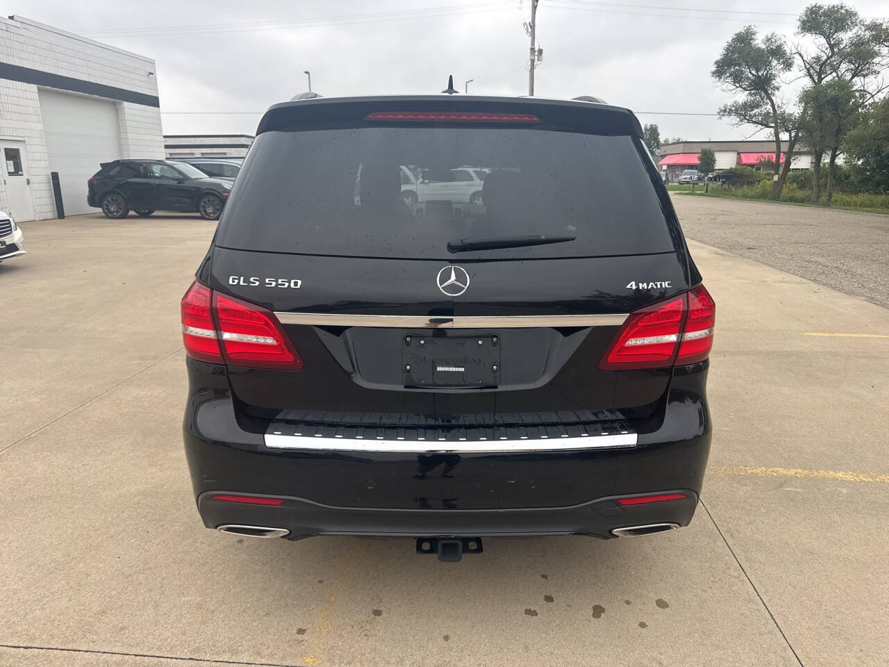 Used 2017 Mercedes-Benz GLS 550 4MATIC image 4