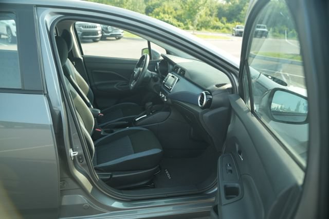 Used 2025 Nissan Versa SV FWD image 20