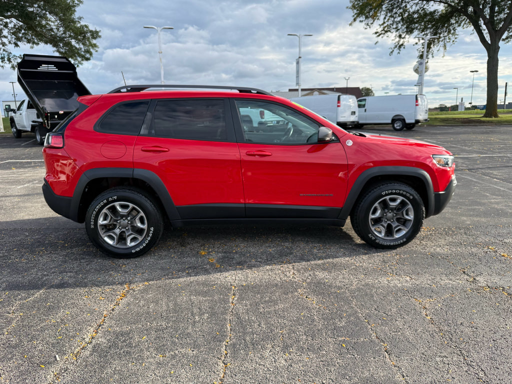 Used 2019 Jeep Cherokee Trailhawk w/ Cold Weather Group AWD/4WD image 4