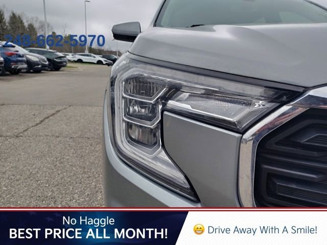 Used 2023 GMC Terrain SLE w/ Driver Convenience Package image 8
