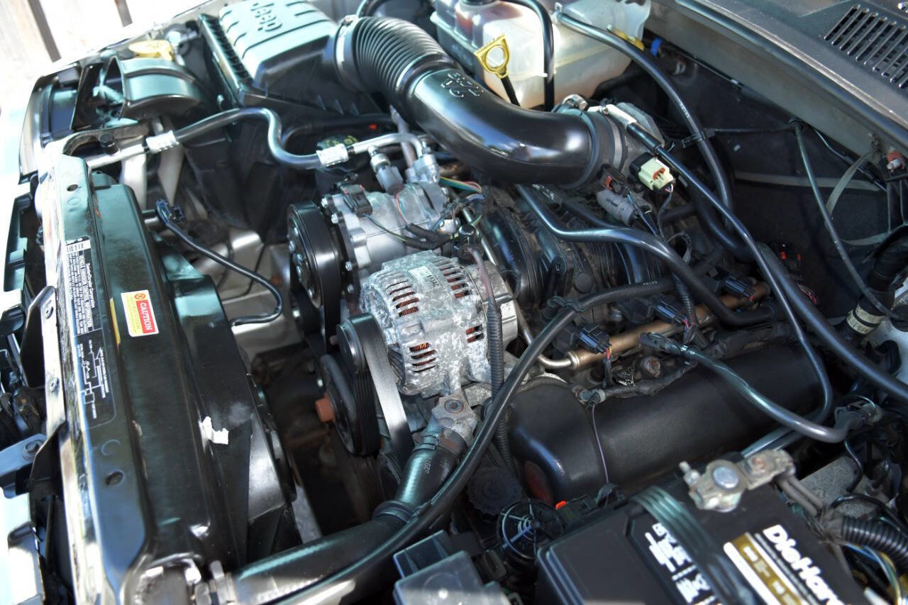 Used 2005 Jeep Liberty Limited image 26