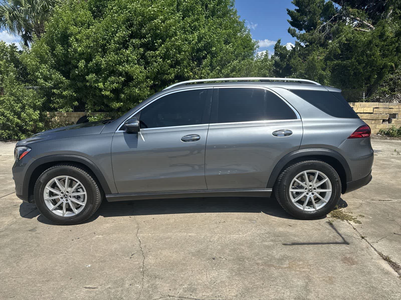 Used 2024 Mercedes-Benz GLE 450 4MATIC image 11