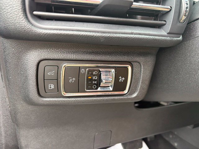 Used 2025 Lincoln Corsair Grand Touring w/ Equipment Group 301A AWD/4WD image 26