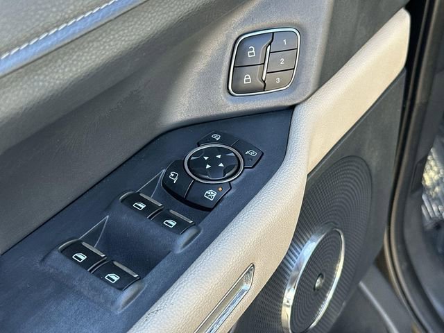 Used 2023 Ford Expedition Max Limited image 23