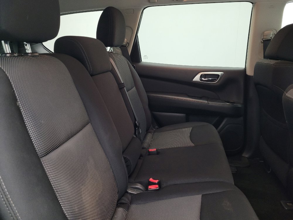 Used 2018 Nissan Pathfinder SV AWD/4WD image 19