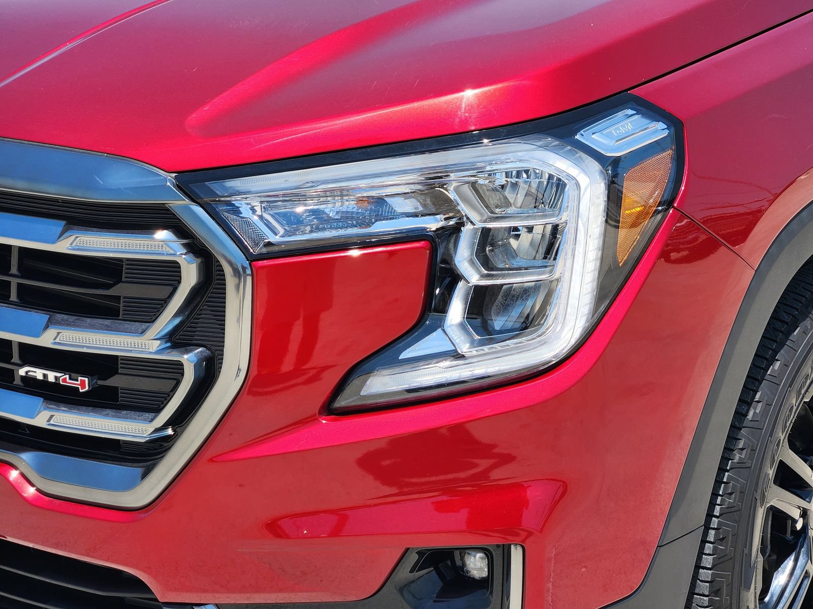 Used 2023 GMC Terrain AT4 w/ LPO, Cargo Package AWD/4WD image 9