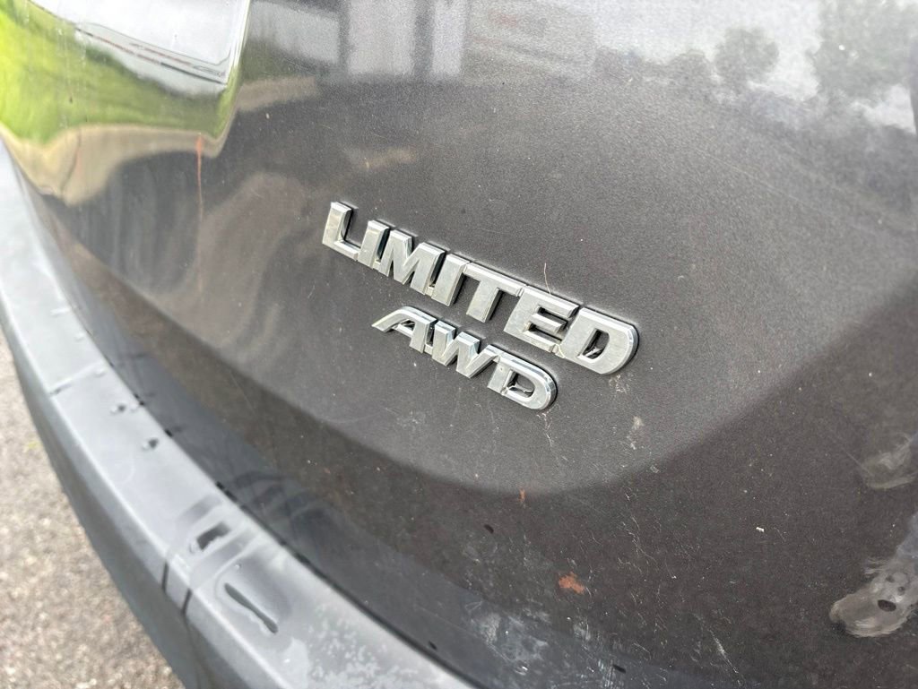Used 2014 Toyota RAV4 Limited w/ Technology Package AWD/4WD image 4