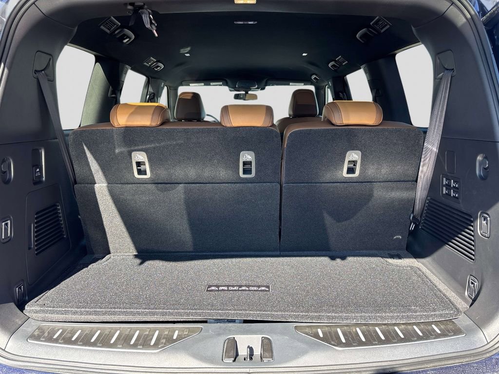 New 2025 Nissan Armada SL w/ Captain's Chari Seat Package image 4