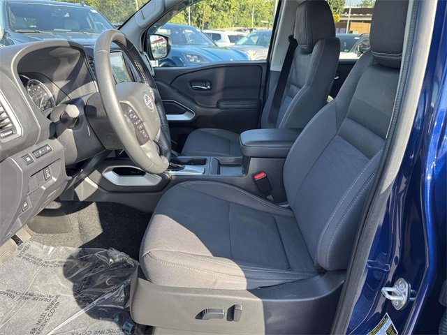 Used 2023 Nissan Frontier SV w/ SV Convenience Package image 11