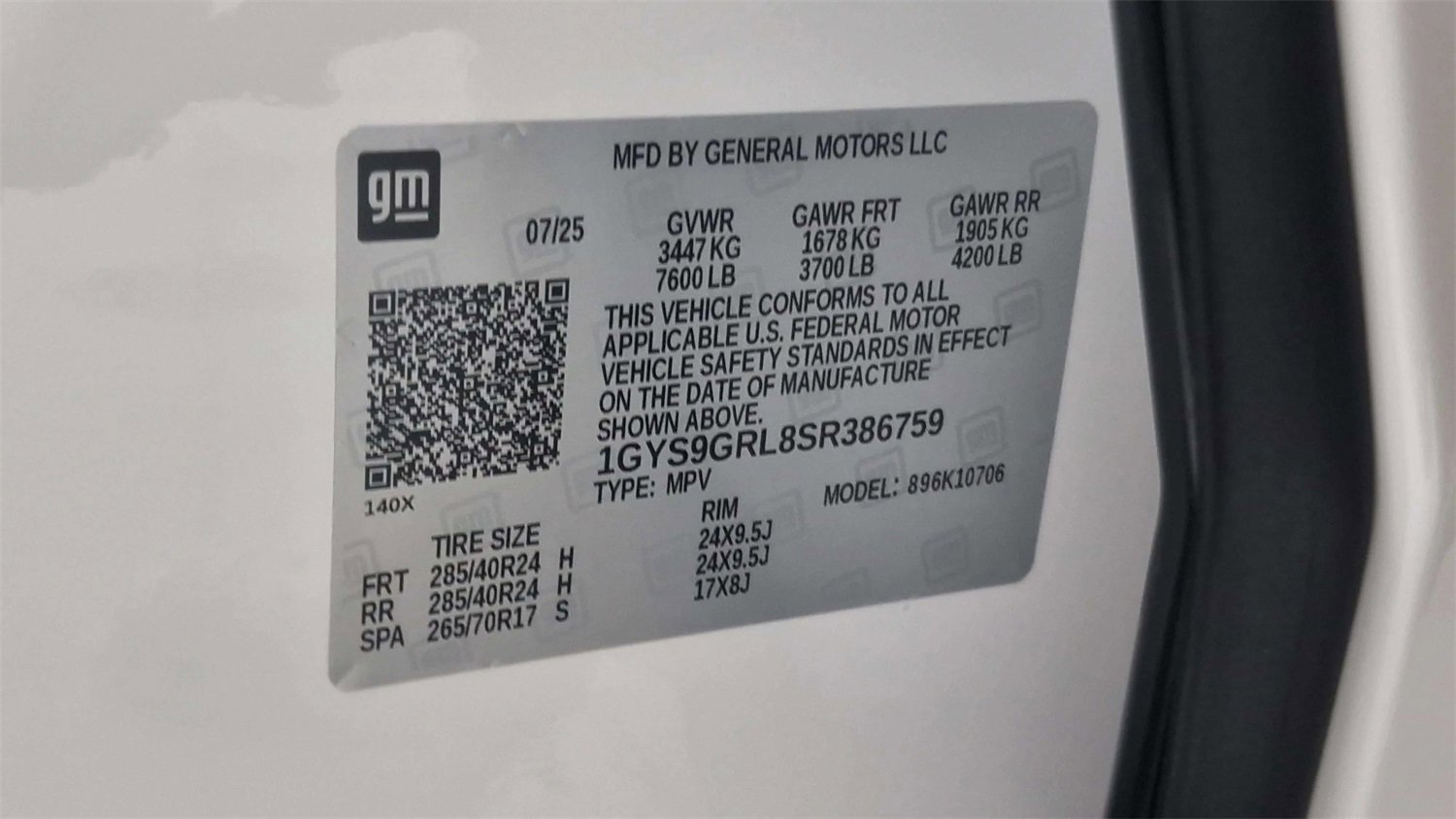 Used 2025 Cadillac Escalade Sport Platinum w/ LPO, ONYX Package image 31