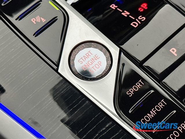 Used 2025 BMW X7 M60i image 33