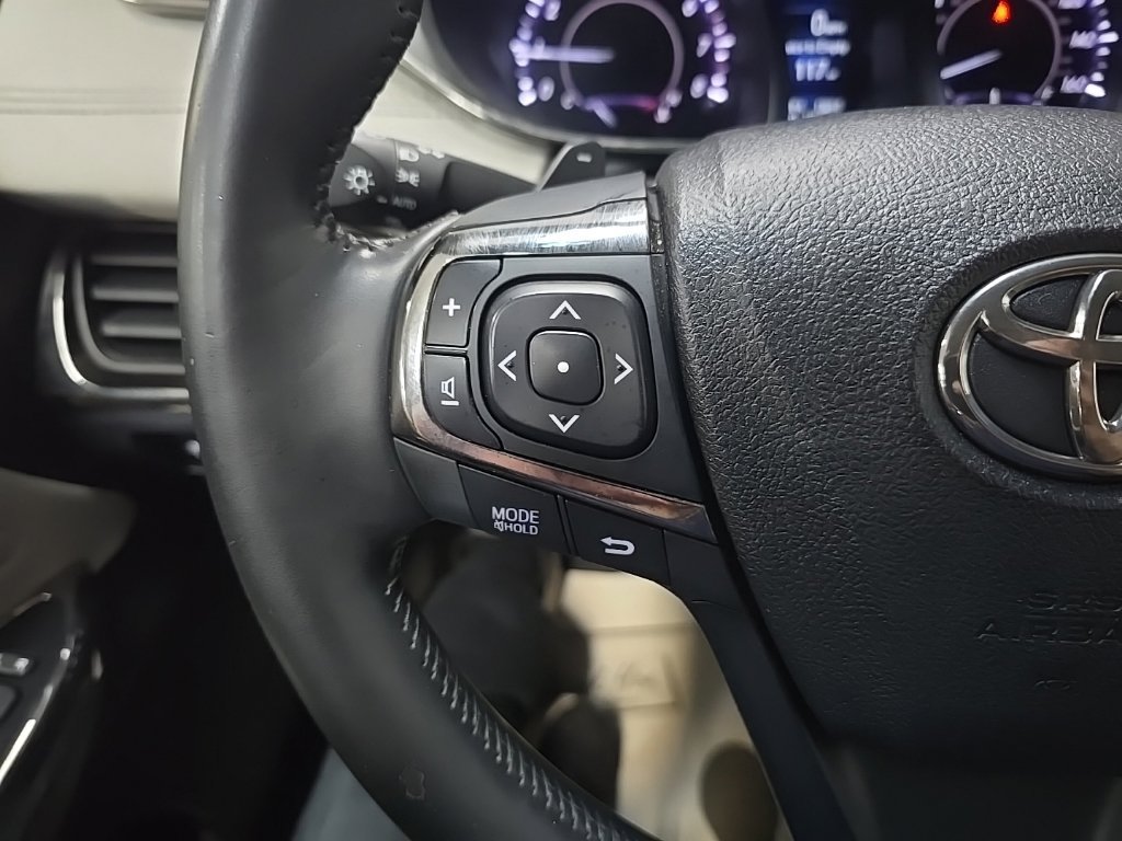 Used 2018 Toyota Avalon Touring w/ Carpet Mat Package FWD image 20