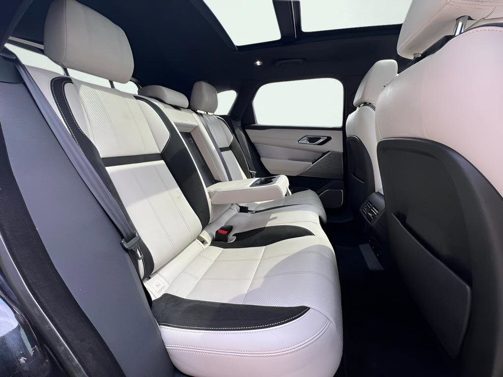 Used 2019 Land Rover Range Rover Velar R-Dynamic SE image 26