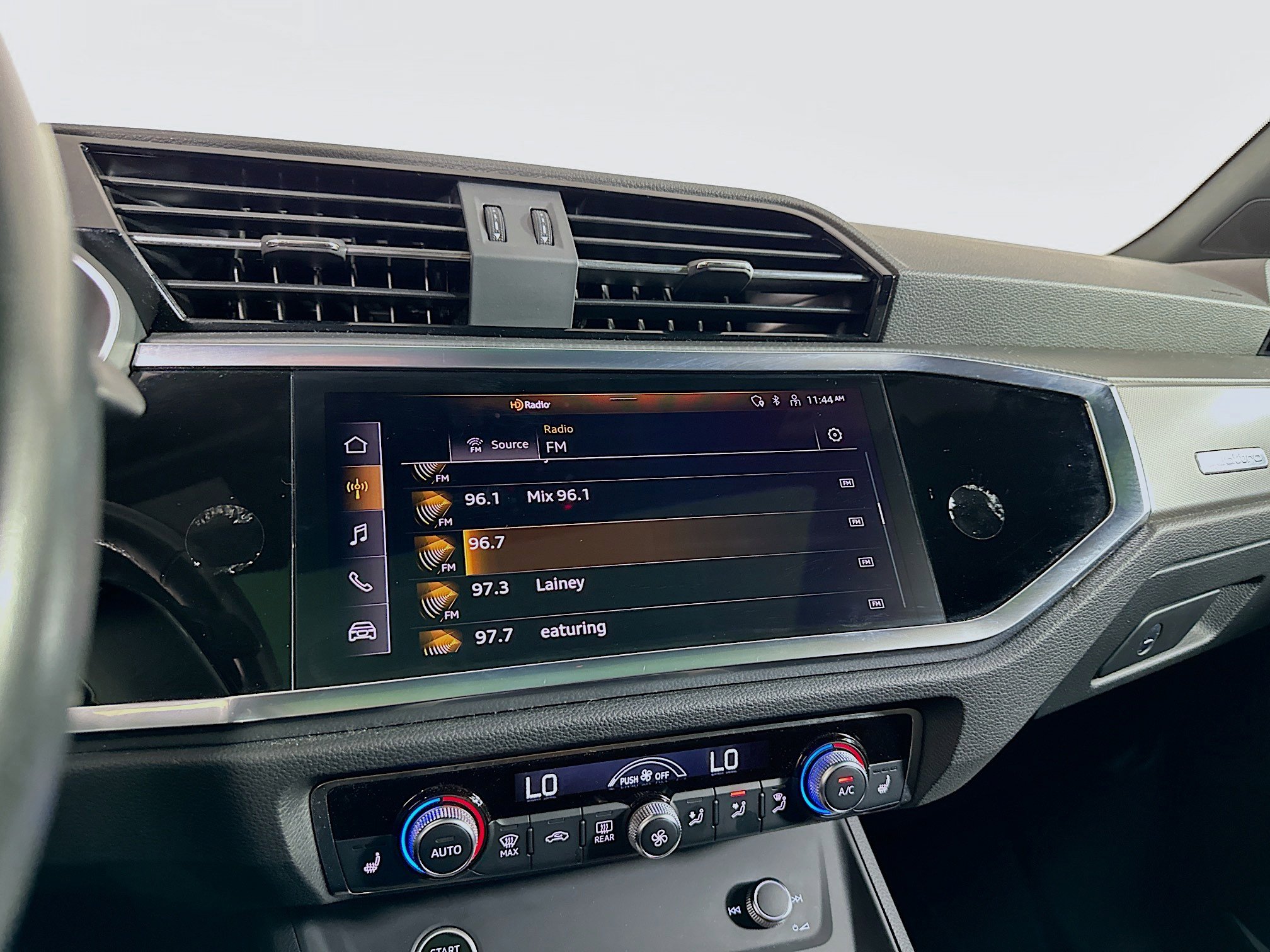 Used 2024 Audi Q3 2.0T Premium image 19