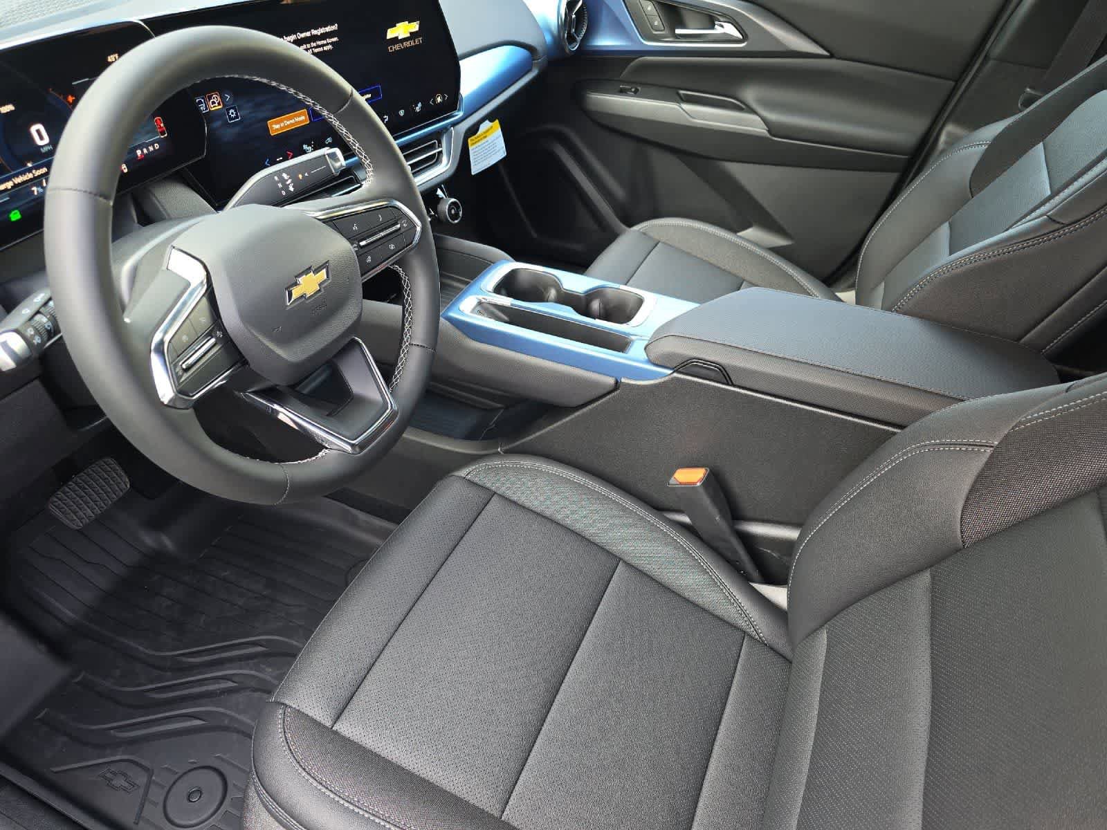 New 2026 Chevrolet Equinox EV LT AWD/4WD image 11