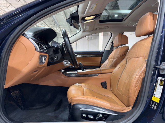 Used 2016 BMW 750i xDrive AWD/4WD image 49