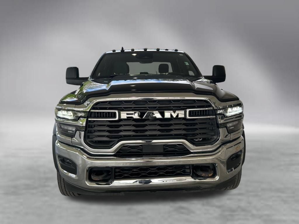 Used 2025 RAM 5500 Tradesman w/ Chrome Appearance Group AWD/4WD image 11