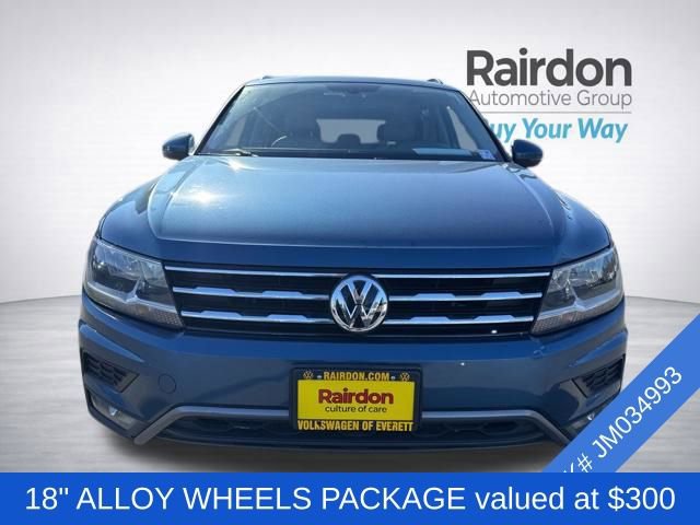 Used 2018 Volkswagen Tiguan SE w/ 18" Alloy Wheels Package image 2