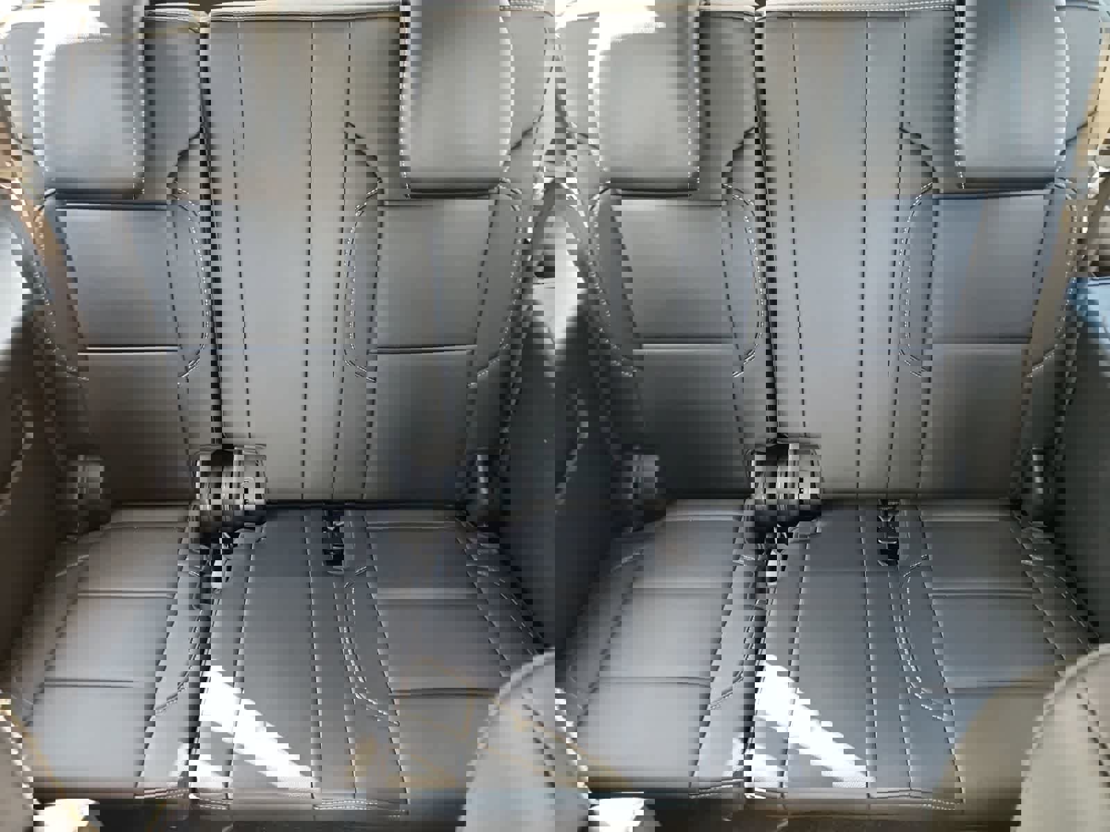 Used 2019 Chevrolet Suburban LT image 28