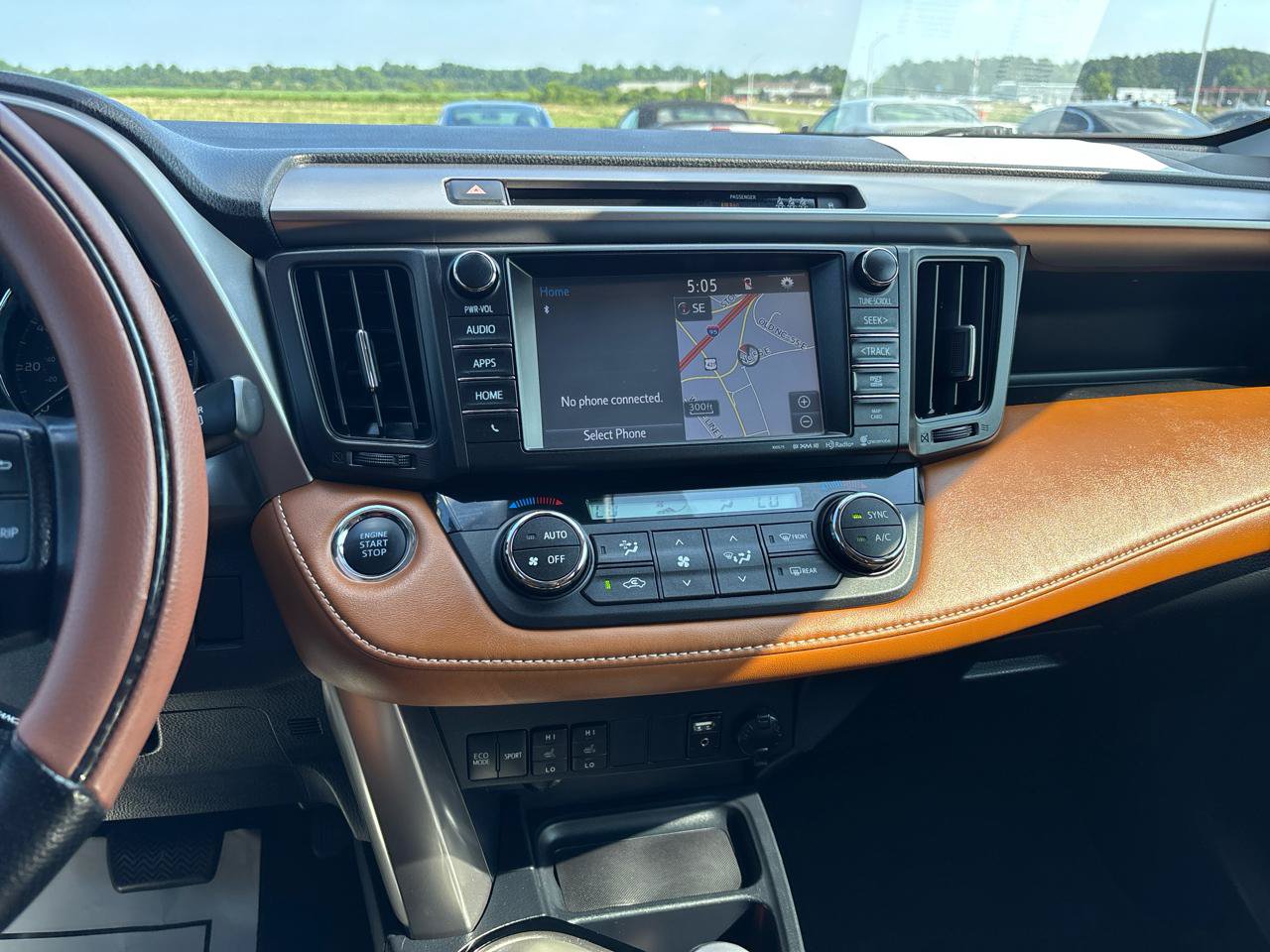 Used 2018 Toyota RAV4 Limited FWD image 15