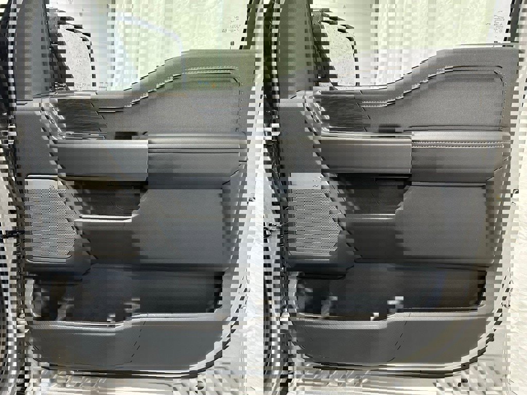 Used 2025 Ford F150 Lariat w/ Equipment Group 501A Mid image 56