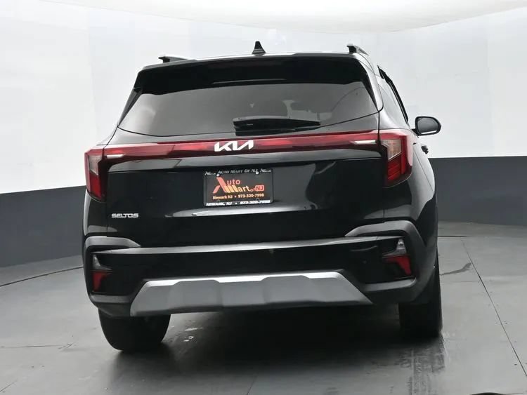Used 2024 Kia Seltos S FWD image 8