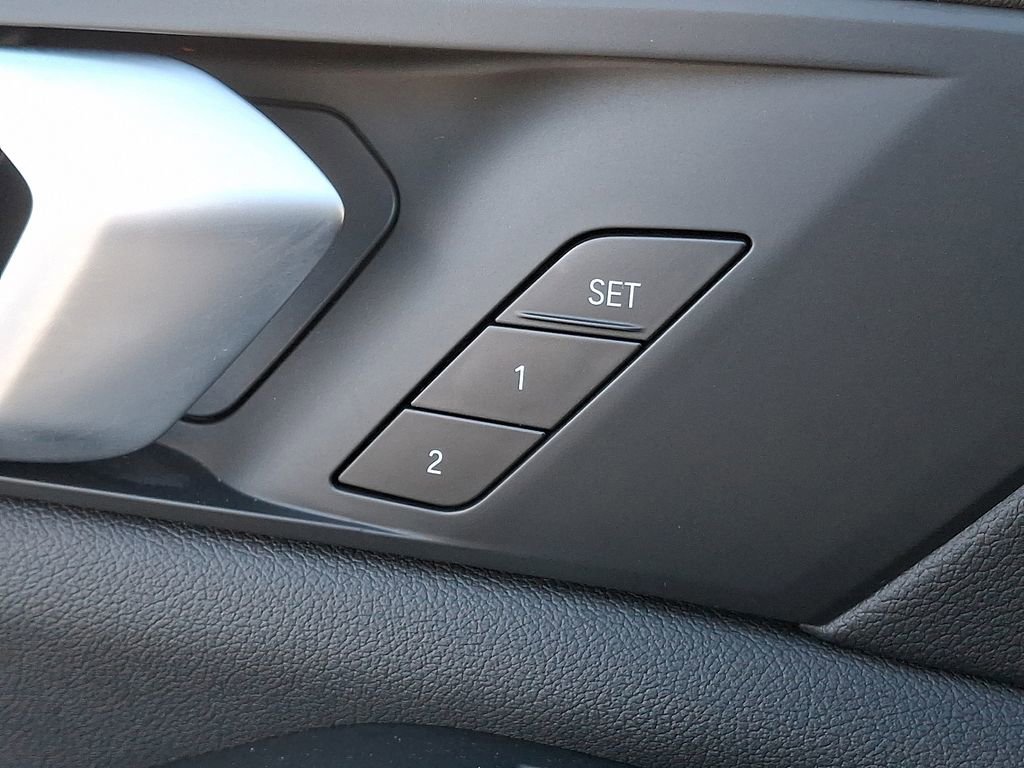 Used 2021 BMW X5 xDrive40i w/ Convenience Package image 24