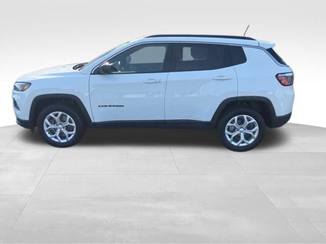 Used 2024 Jeep Compass Latitude AWD/4WD image 24