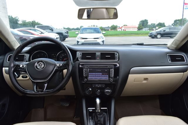 Used 2015 Volkswagen Jetta TDI SE FWD image 32
