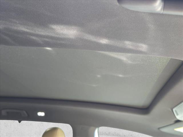 Used 2024 Volkswagen Atlas Cross Sport SE w/ Panoramic Sunroof Package FWD image 26