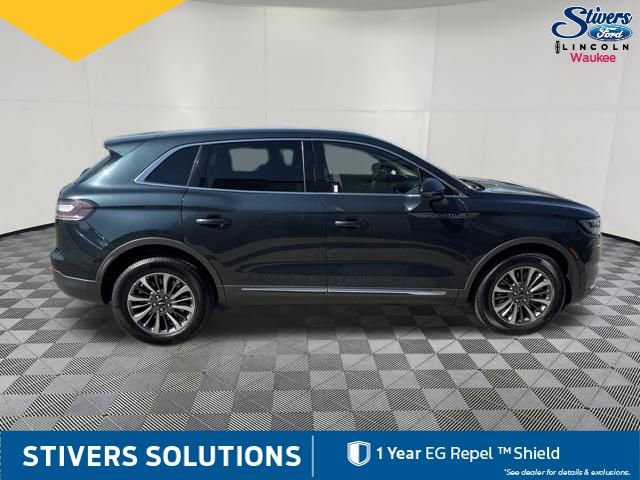 Certified 2022 Lincoln Nautilus AWD w/ Premium Package image 5