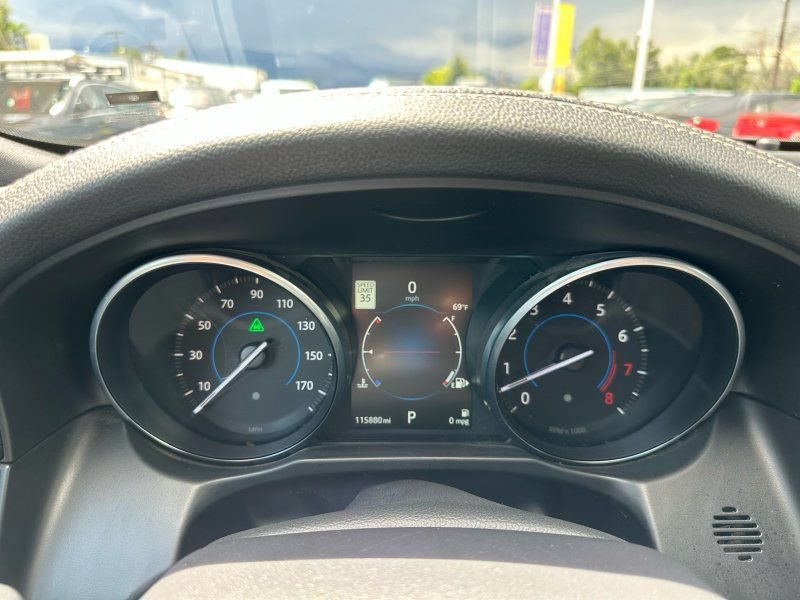 Used 2016 Jaguar XF R-Sport AWD/4WD image 19