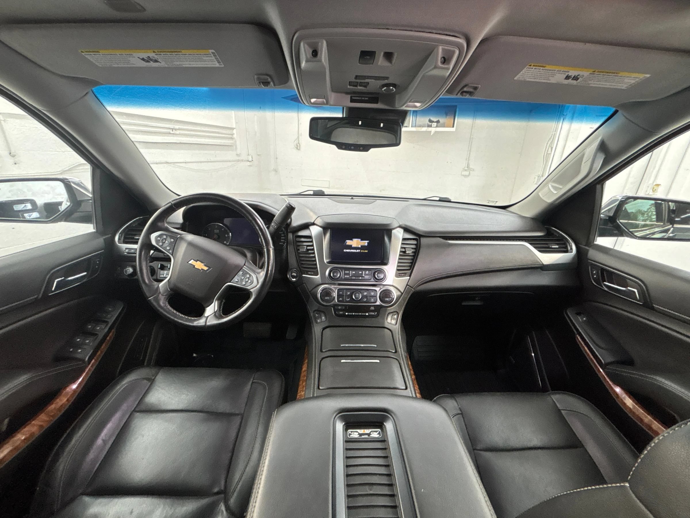 Used 2019 Chevrolet Suburban Premier AWD/4WD image 16