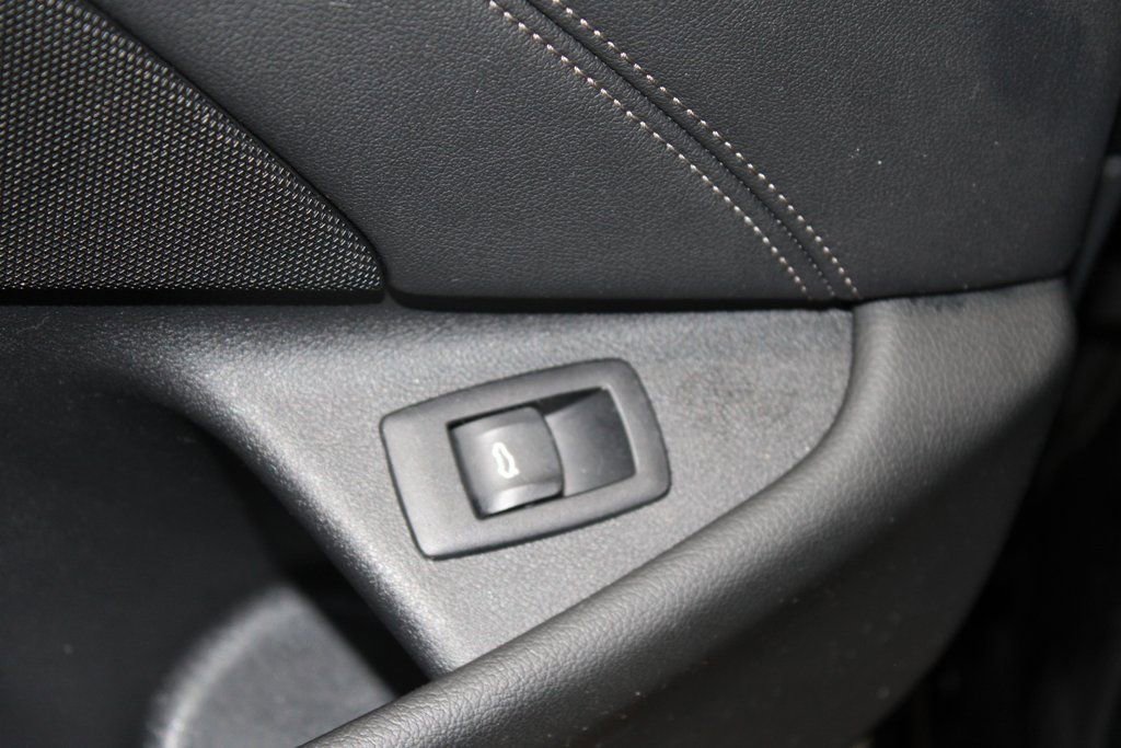 Used 2023 BMW 530i xDrive w/ Convenience Package image 11