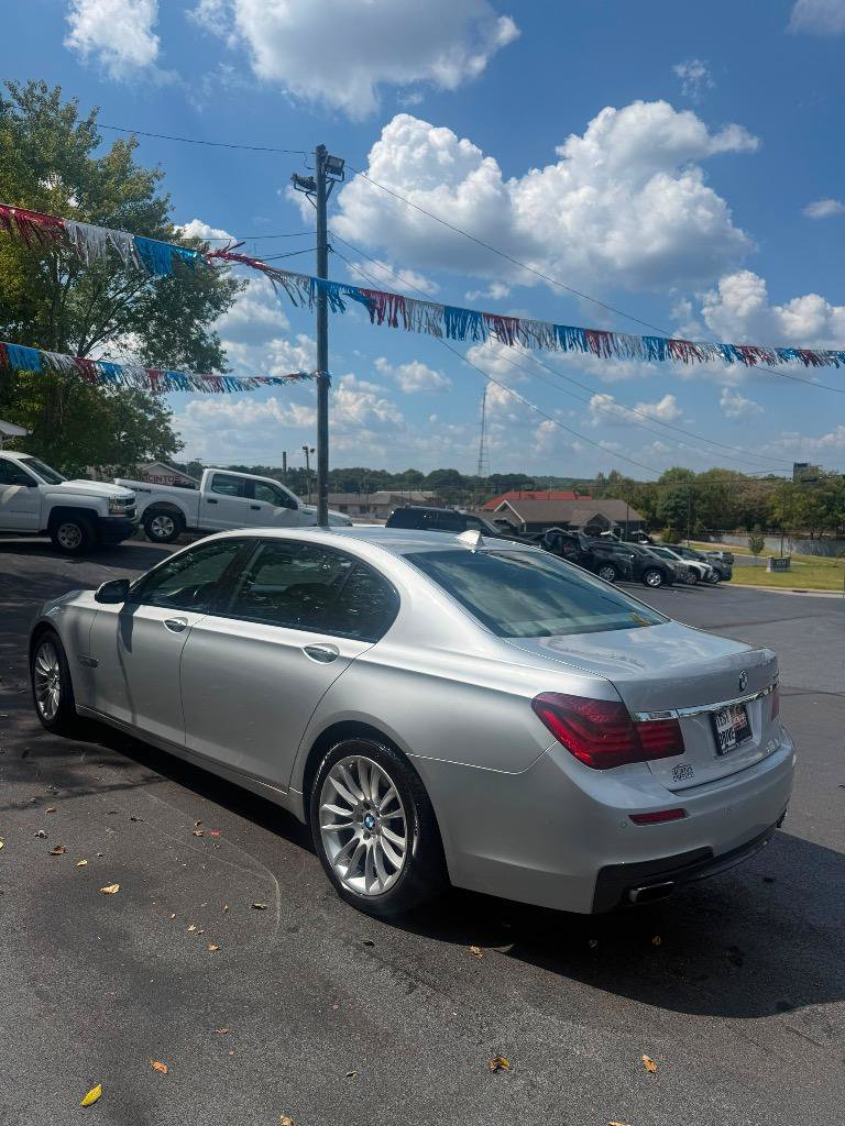 Used 2013 BMW 750Li RWD image 4