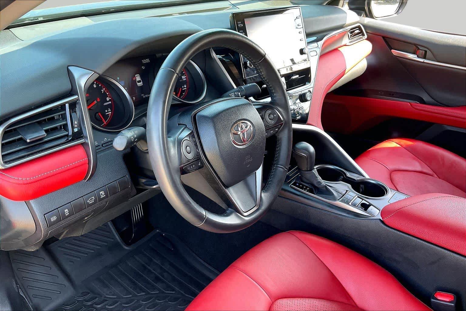 Used 2024 Toyota Camry XSE FWD image 15