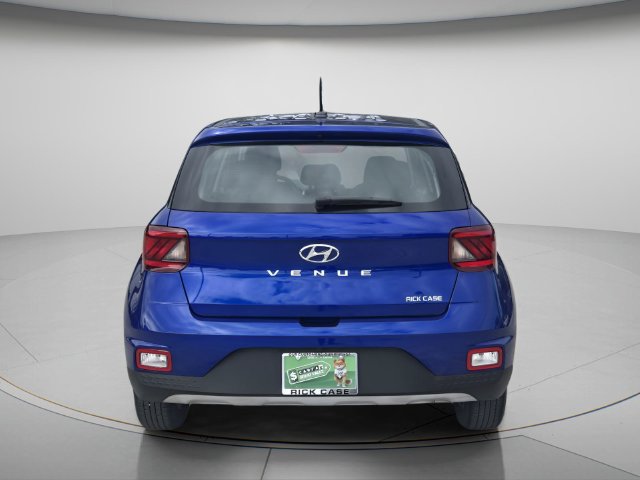 Used 2024 Hyundai Venue SE FWD image 5